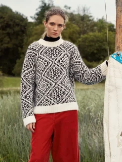 Online White + Warren alpaca blend nordic crewneck Ivory/black
