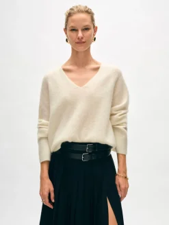 Fashion White + Warren brushed cashmere easy v neck Ivory