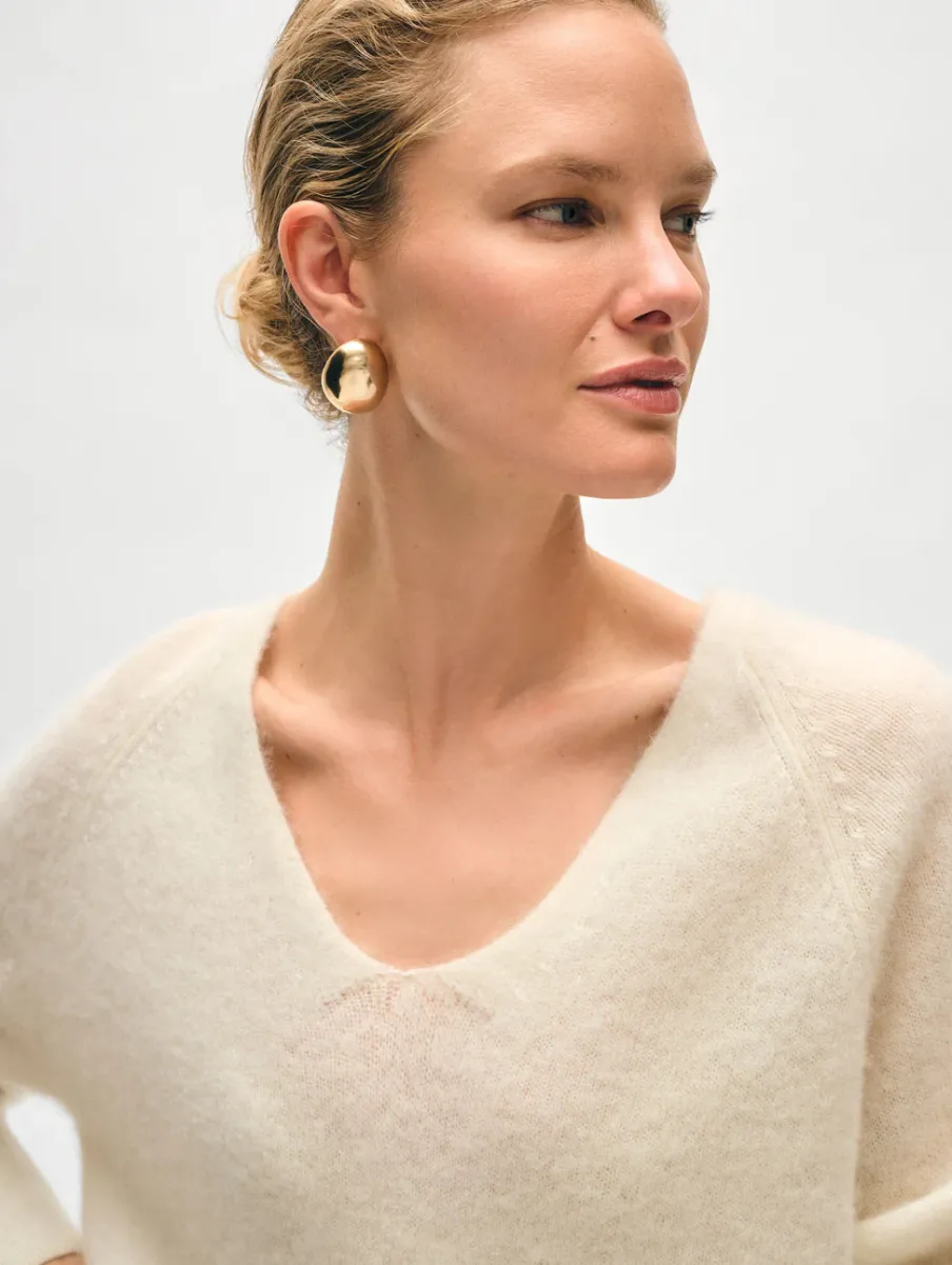 Fashion White + Warren brushed cashmere easy v neck Ivory