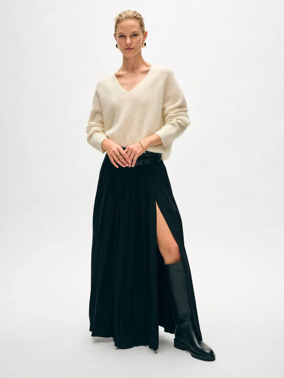 Fashion White + Warren brushed cashmere easy v neck Ivory