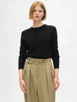 Fashion White + Warren cashmere crewneck Black
