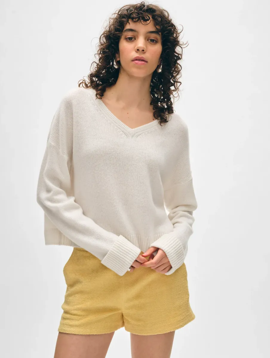 Sale White + Warren cashmere cuffed v neck SoftWhite