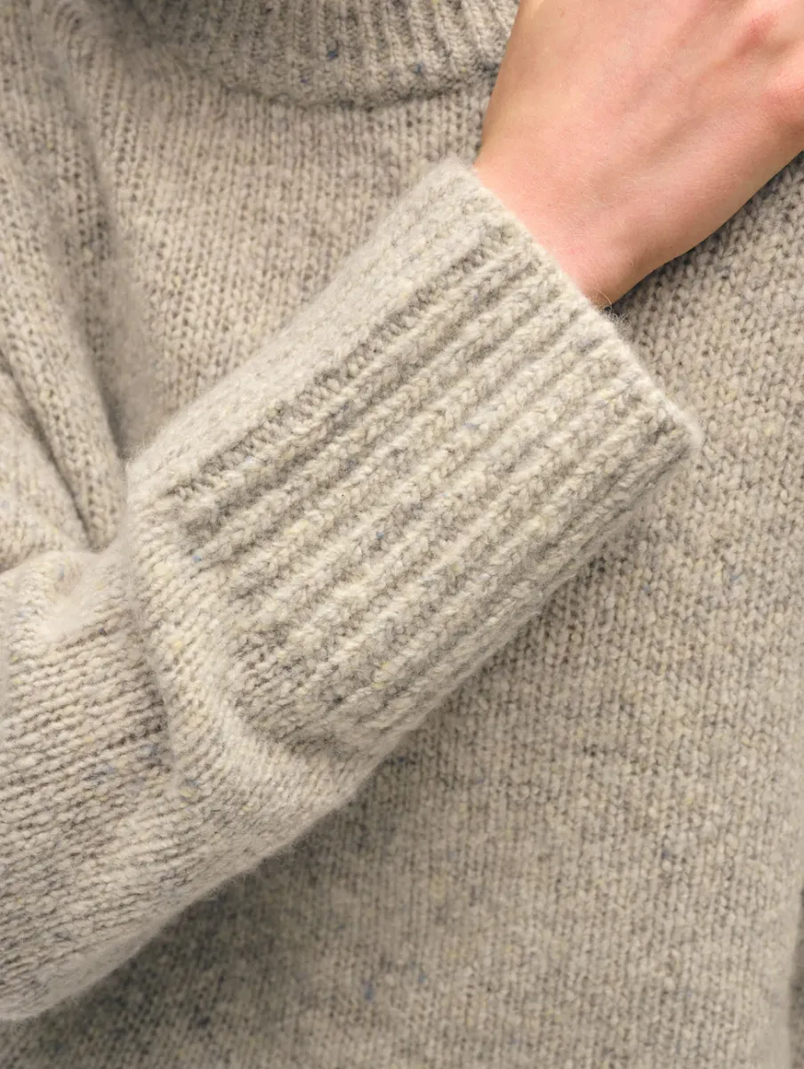 Hot White + Warren cashmere donegal easy crewneck SpeckledOat