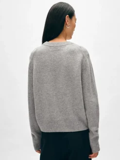New White + Warren cashmere fairytale embroidered crewneck Grey/navy