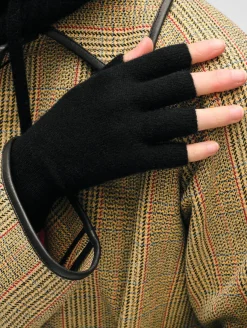 New White + Warren cashmere fingerless glove Black