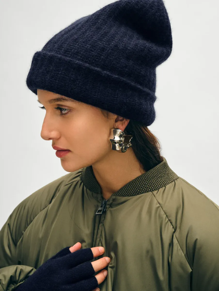 Hot White + Warren cashmere luxe beanie DeepNavy