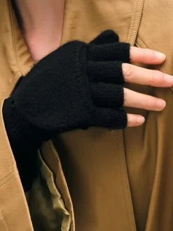 Outlet White + Warren cashmere pop top glove Black
