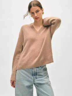 Best White + Warren cashmere relaxed v neck TrueCamel