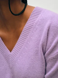 Best White + Warren cashmere relaxed v neck PurpleHaze