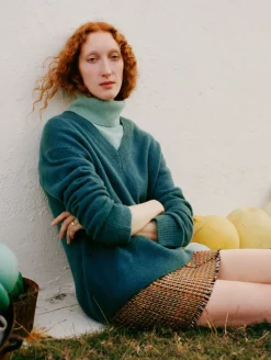Online White + Warren cashmere relaxed v neck JadeHeather