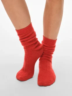 New White + Warren cashmere ribbed socks CarmineRed