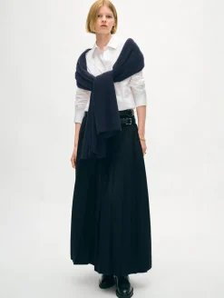 Sale White + Warren cashmere travel wrap DeepNavy