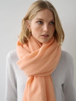 New White + Warren cashmere travel wrap PeachGlow