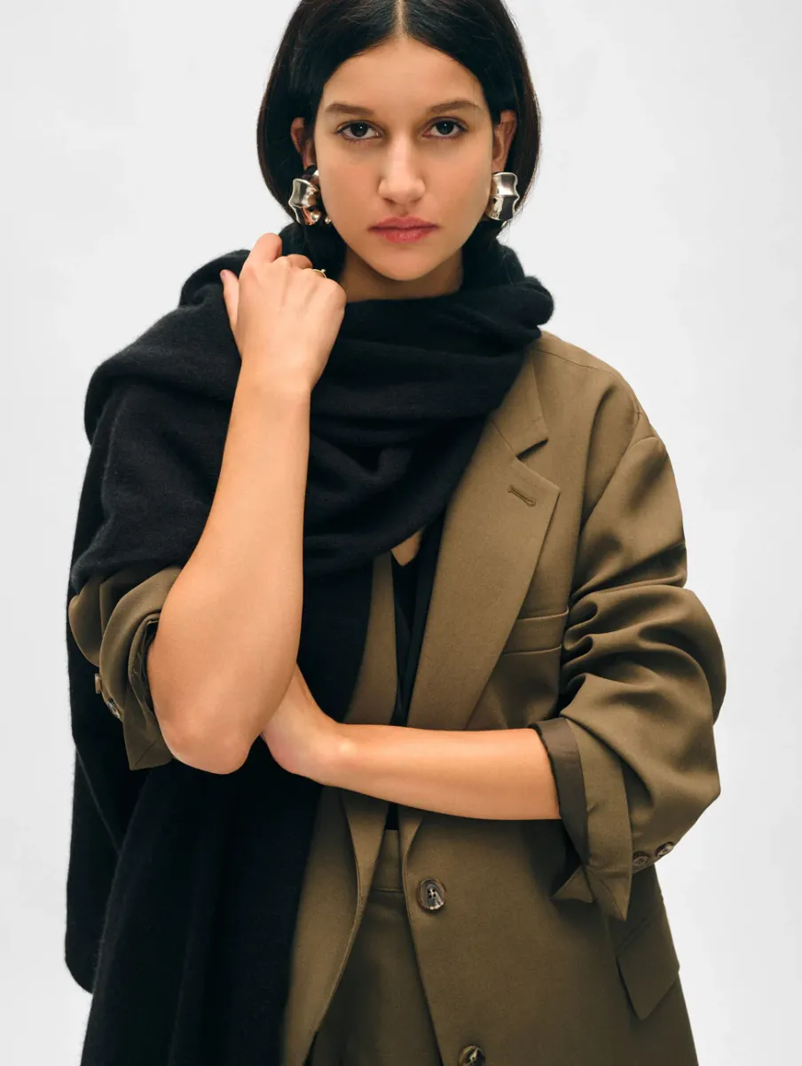 Clearance White + Warren cashmere travel wrap Black
