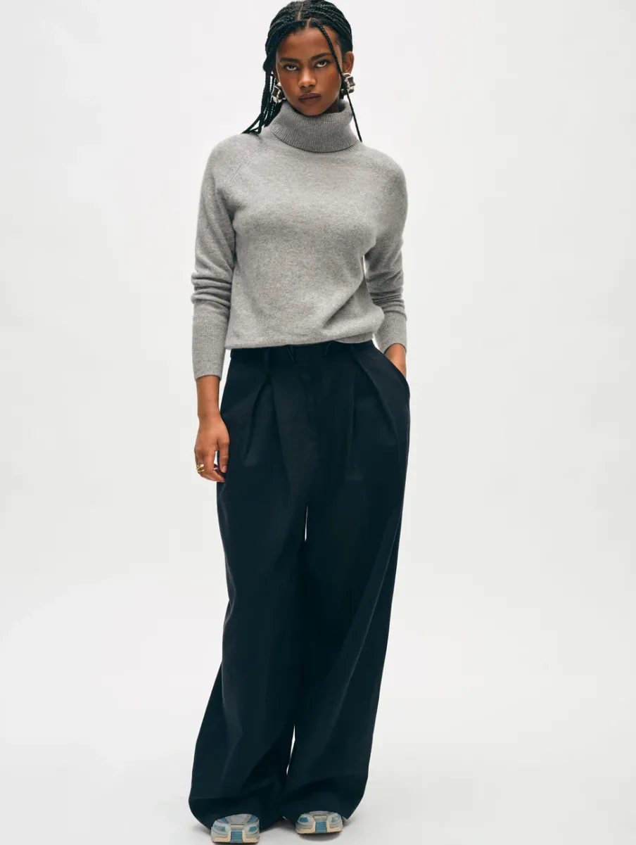 Hot White + Warren cashmere turtleneck GreyHeather