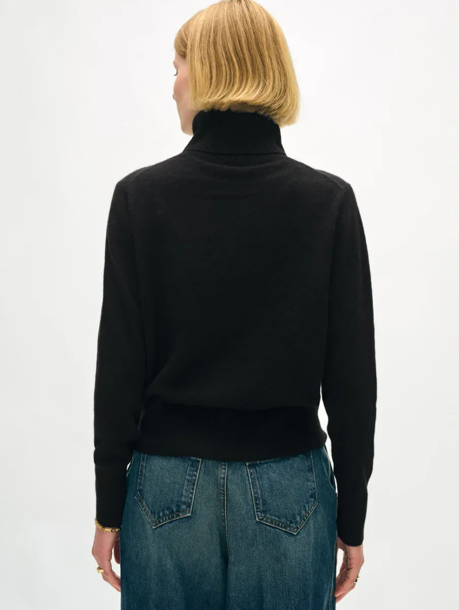 Discount White + Warren cashmere turtleneck Black