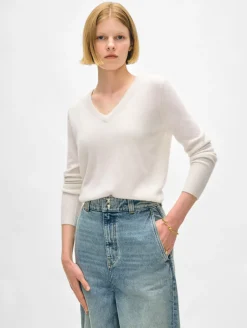 New White + Warren cashmere v neck SoftWhite