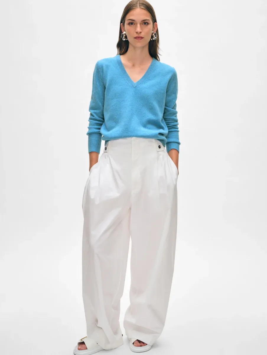 Hot White + Warren cashmere v neck MediterraneanHeather