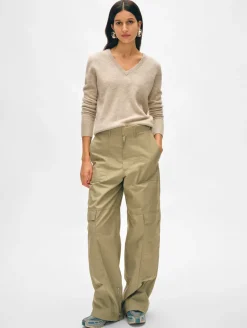 Sale White + Warren cashmere v neck SandWispHeather